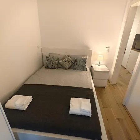 Fully Furnished And Equipped 1 Bedroom In Centre 公寓 *
